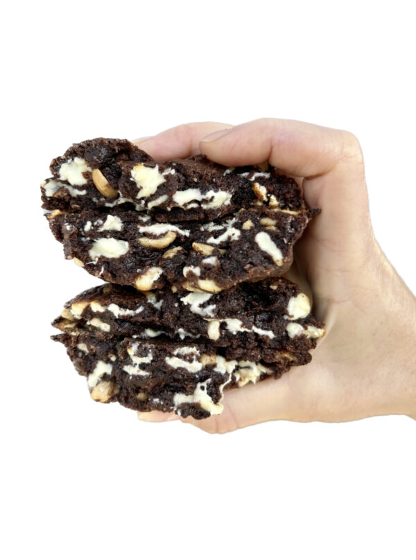 🍪 Brauno - valge šokolaadi ning maa- ja metsapähkliga